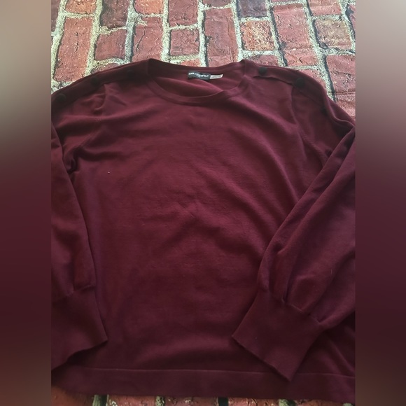 Karl Lagerfeld blouse
Approx size L
Pit to pit: 22”
Length: 25” - Picture 3 of 5